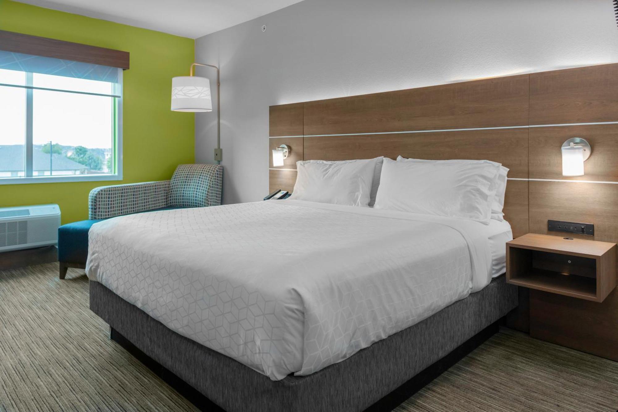 Holiday Inn Express & Suites Leander By Ihg Exterior photo